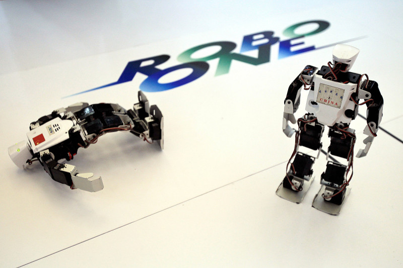 H1 Title- 提供实际执行的策略：微信群可以加机器人自动踢人吗-