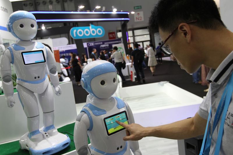 在线机器人- 了解未来的智能助手